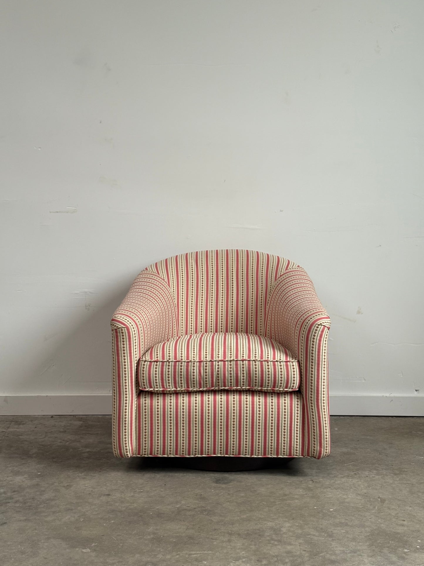 Custom Swivel Club Chair
