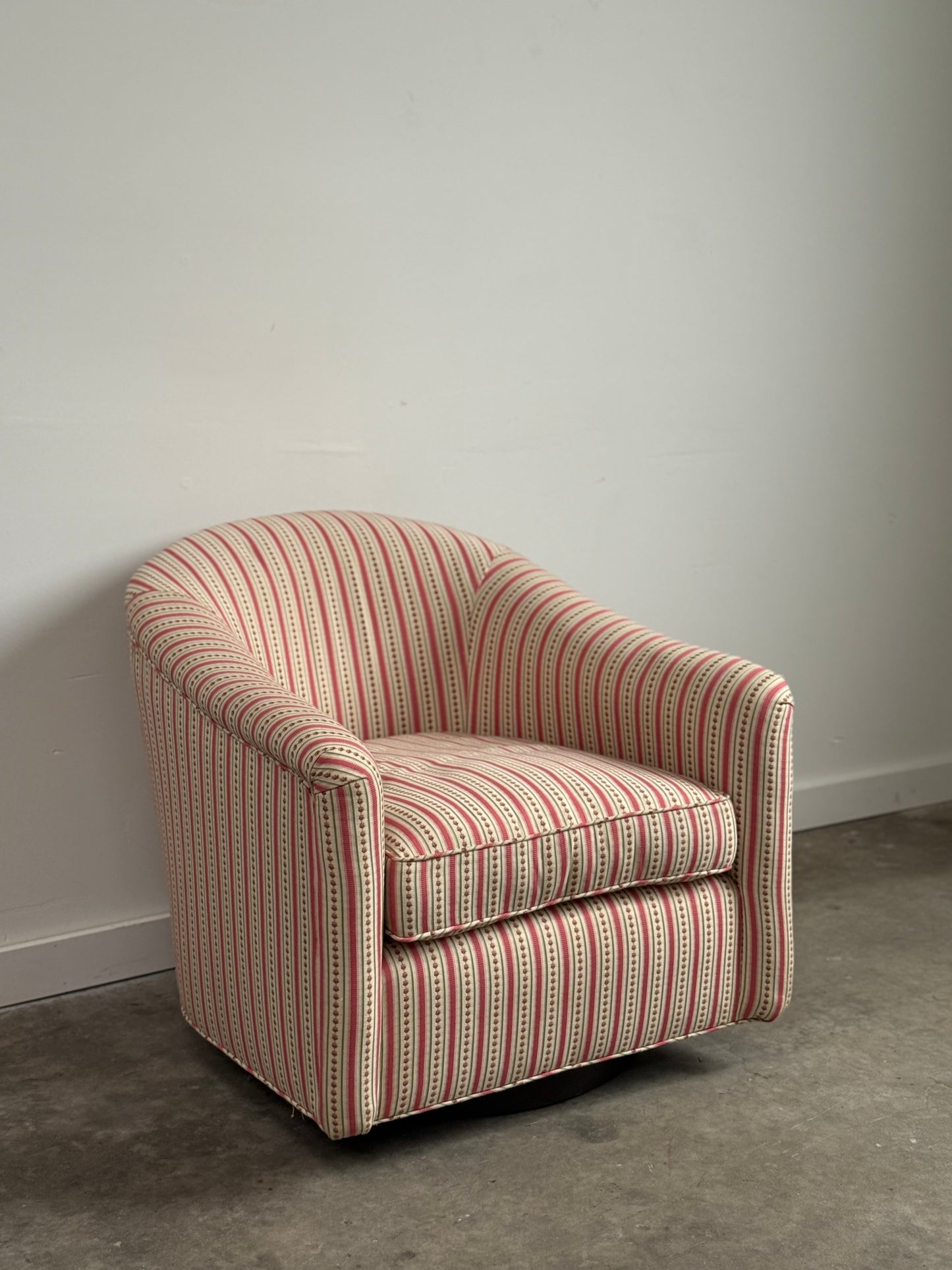 Custom Swivel Club Chair