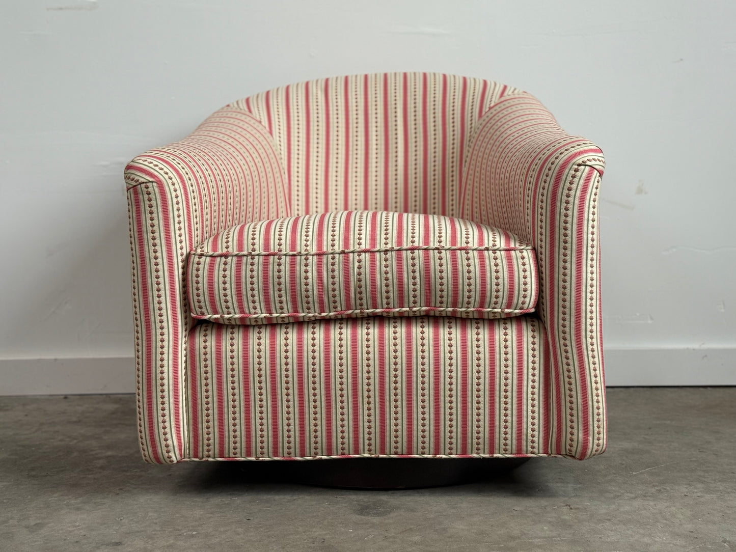 Custom Swivel Club Chair