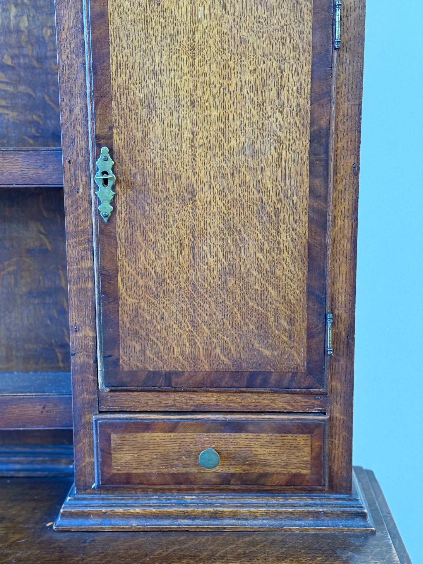 Antique Welsh Oak Cupboard 19th c.