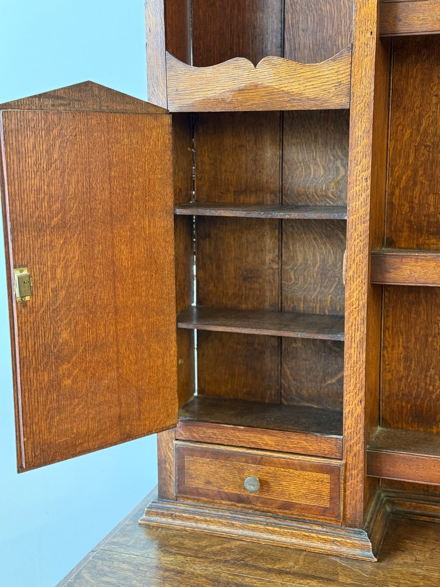 Antique Welsh Oak Cupboard 19th c.