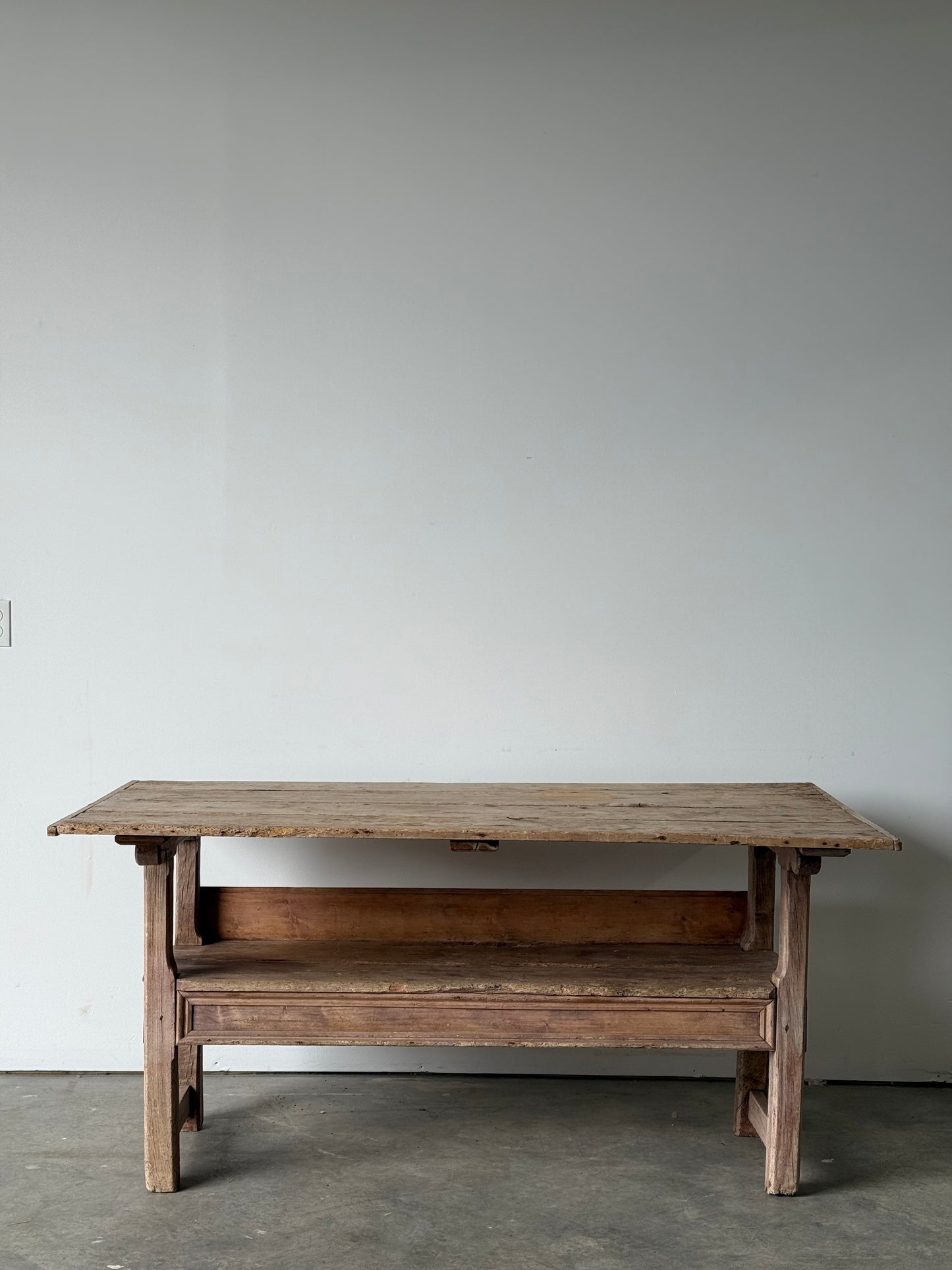 Irish Settle Table