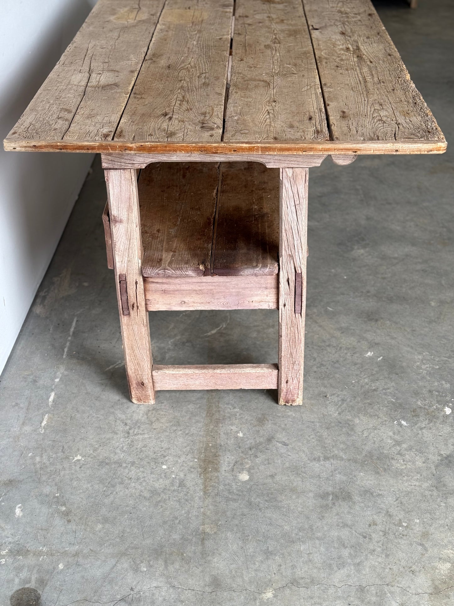 Irish Settle Table