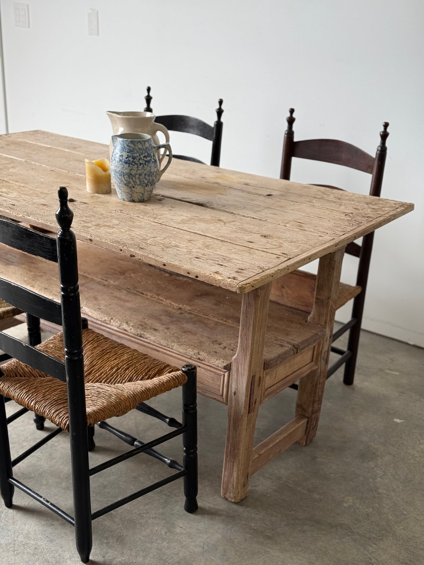 Irish Settle Table