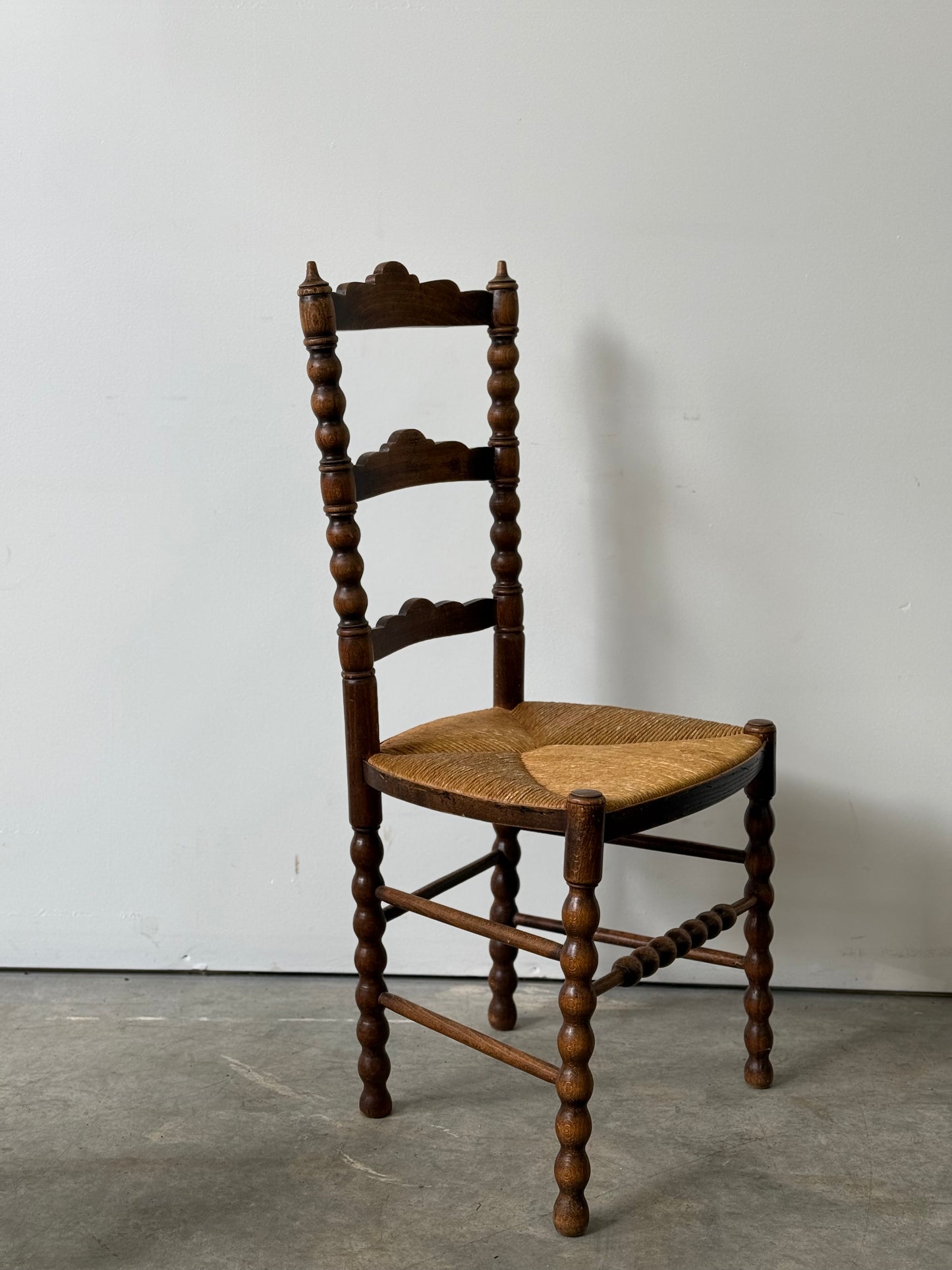 Antique Spool Turned Dining Chairs. Set of 5. C. 1900