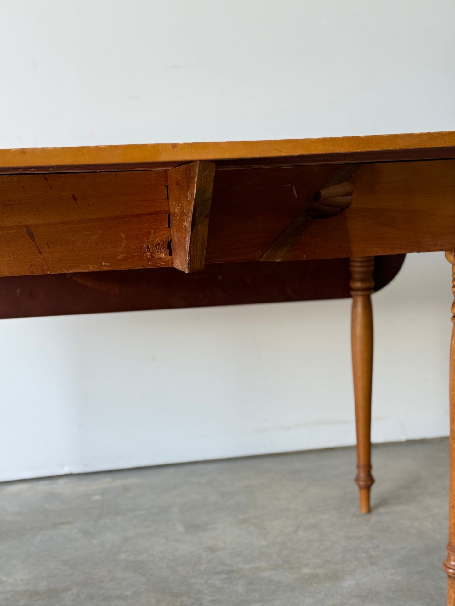 Pretty Petite Drop Leaf Table