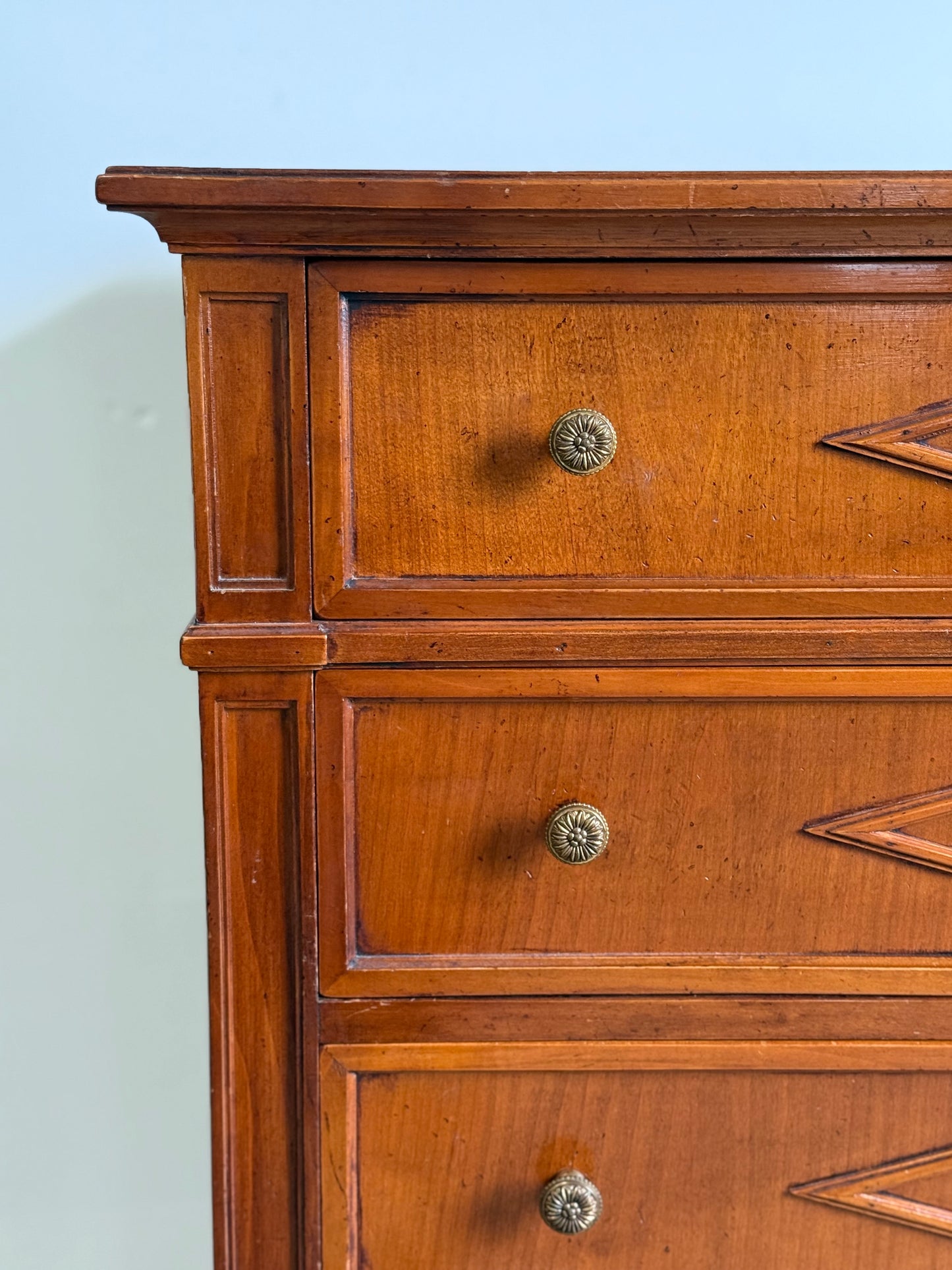 Vintage French Chest of Drawers.