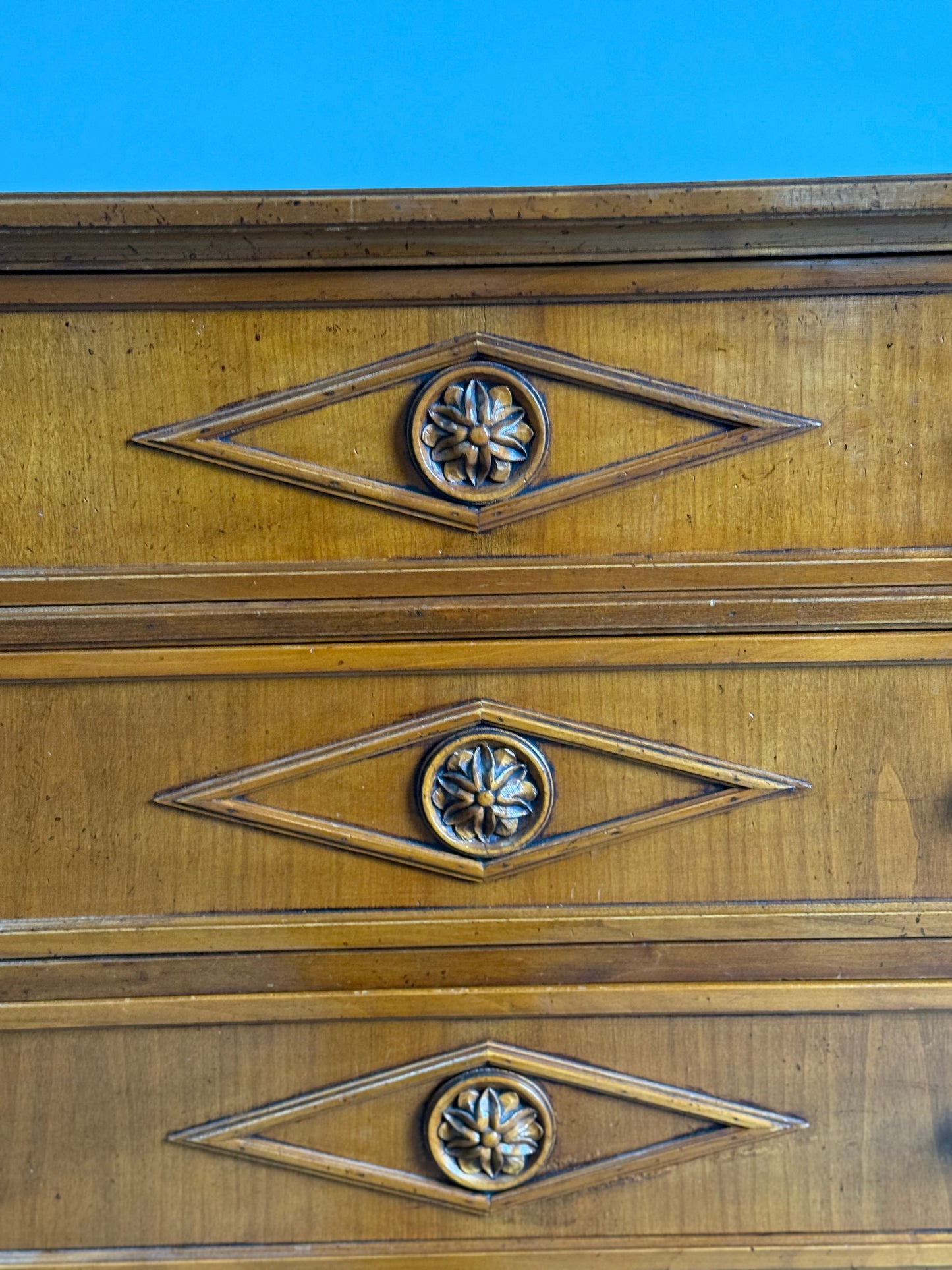 Vintage French Chest of Drawers.