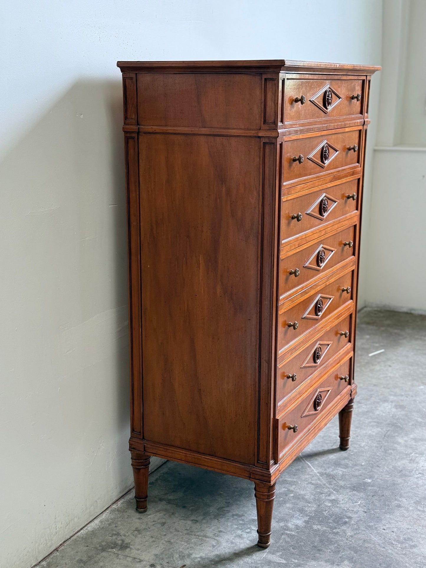 Vintage French Chest of Drawers.