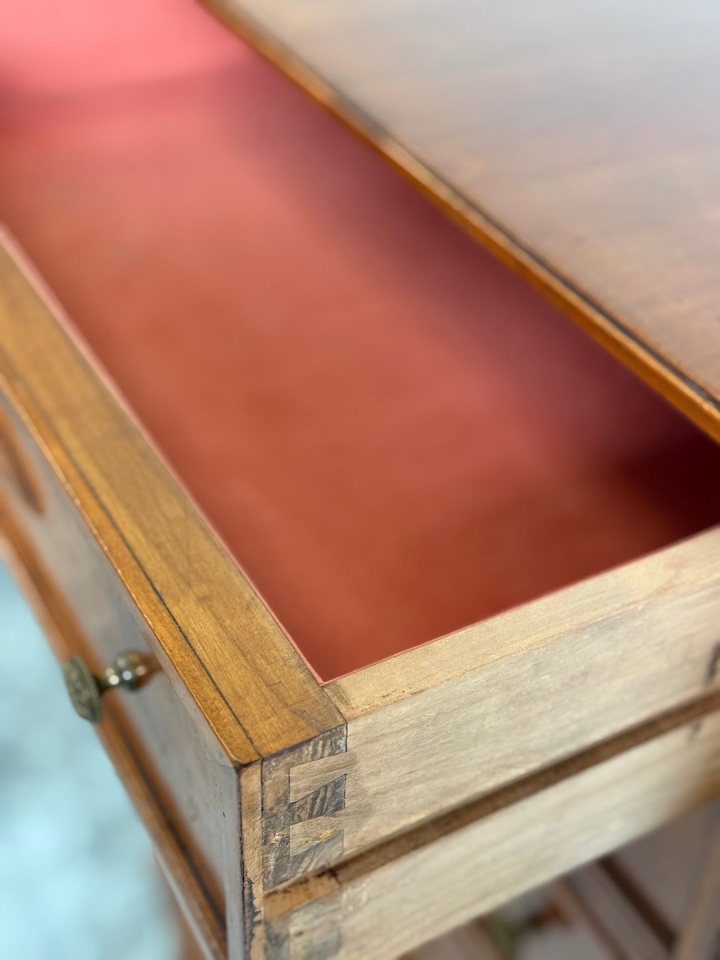 Vintage French Chest of Drawers.