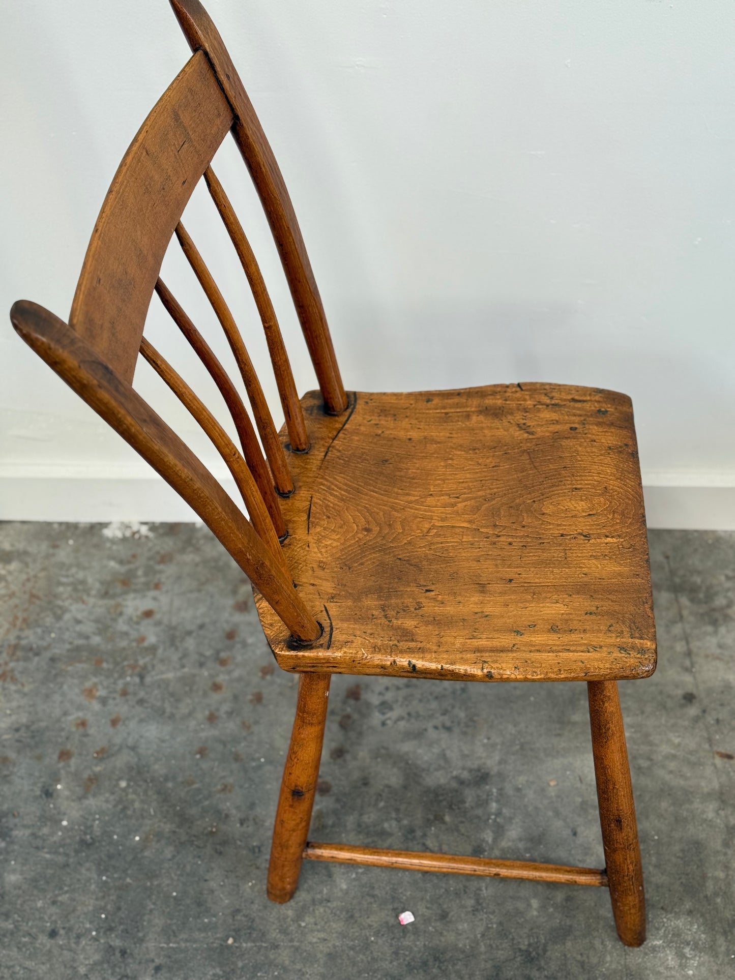 Set Of 6 Vintage Thumb Back Windsor Side Chairs