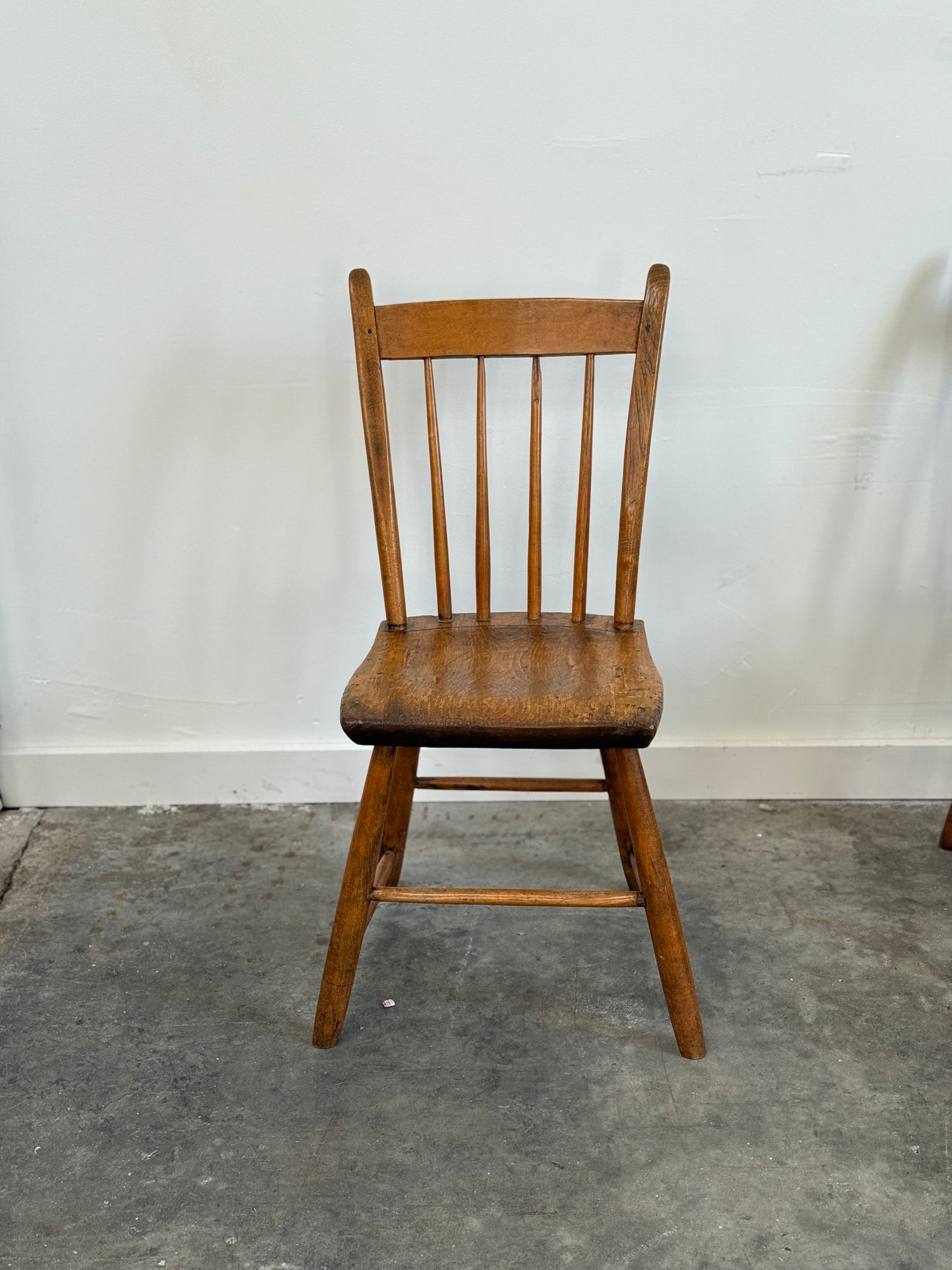 Set Of 6 Vintage Thumb Back Windsor Side Chairs