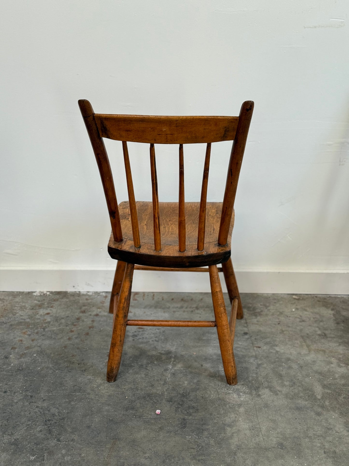 Set Of 6 Vintage Thumb Back Windsor Side Chairs