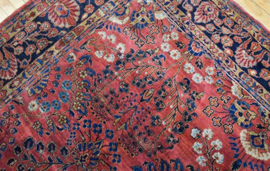 Fine Antique Sarouk Rug