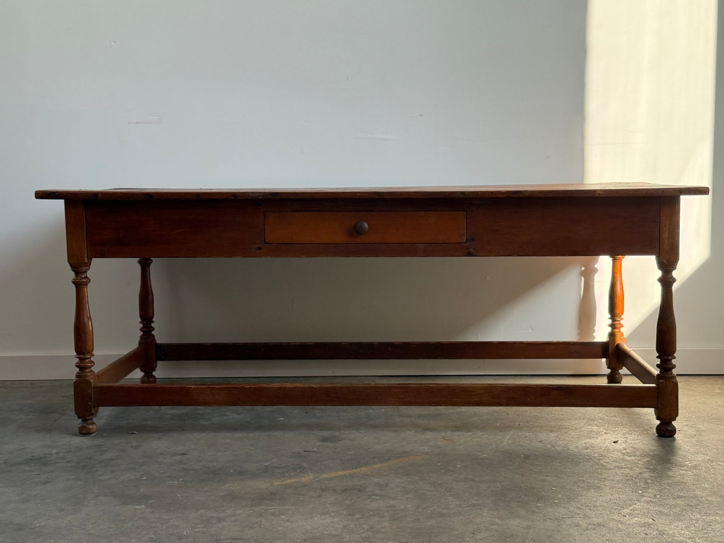 19th Century Dinning Table with Stretcher Base