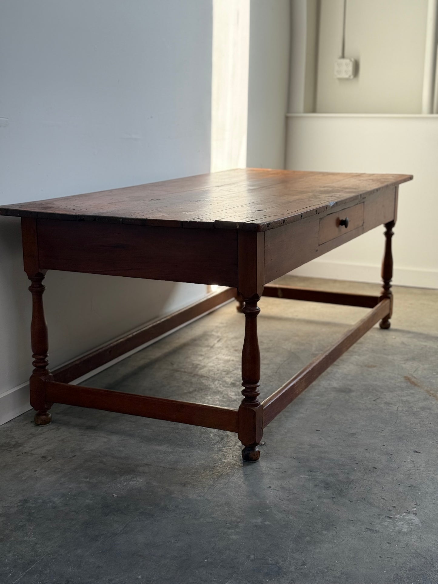 19th Century Dinning Table with Stretcher Base