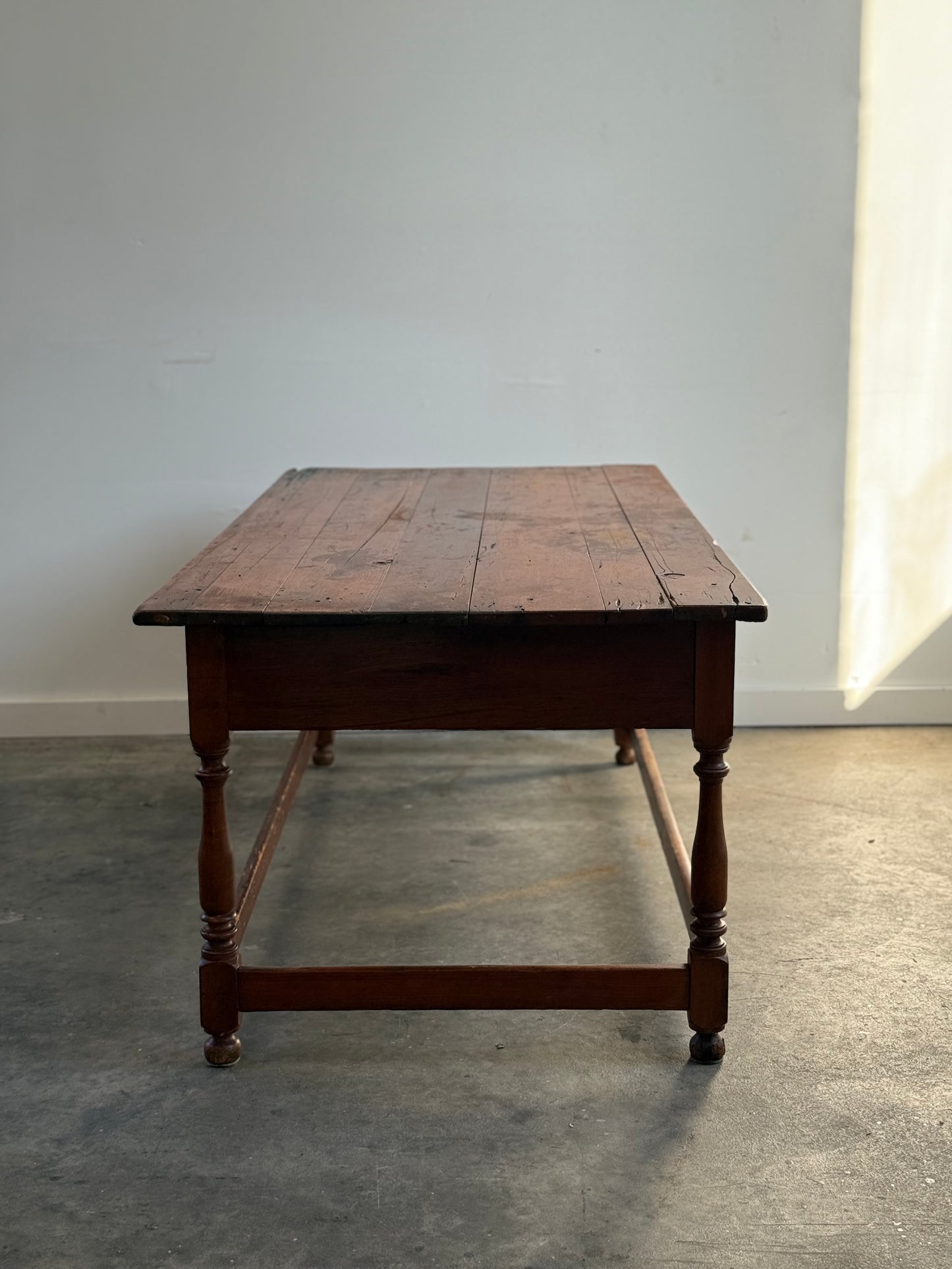 19th Century Dinning Table with Stretcher Base