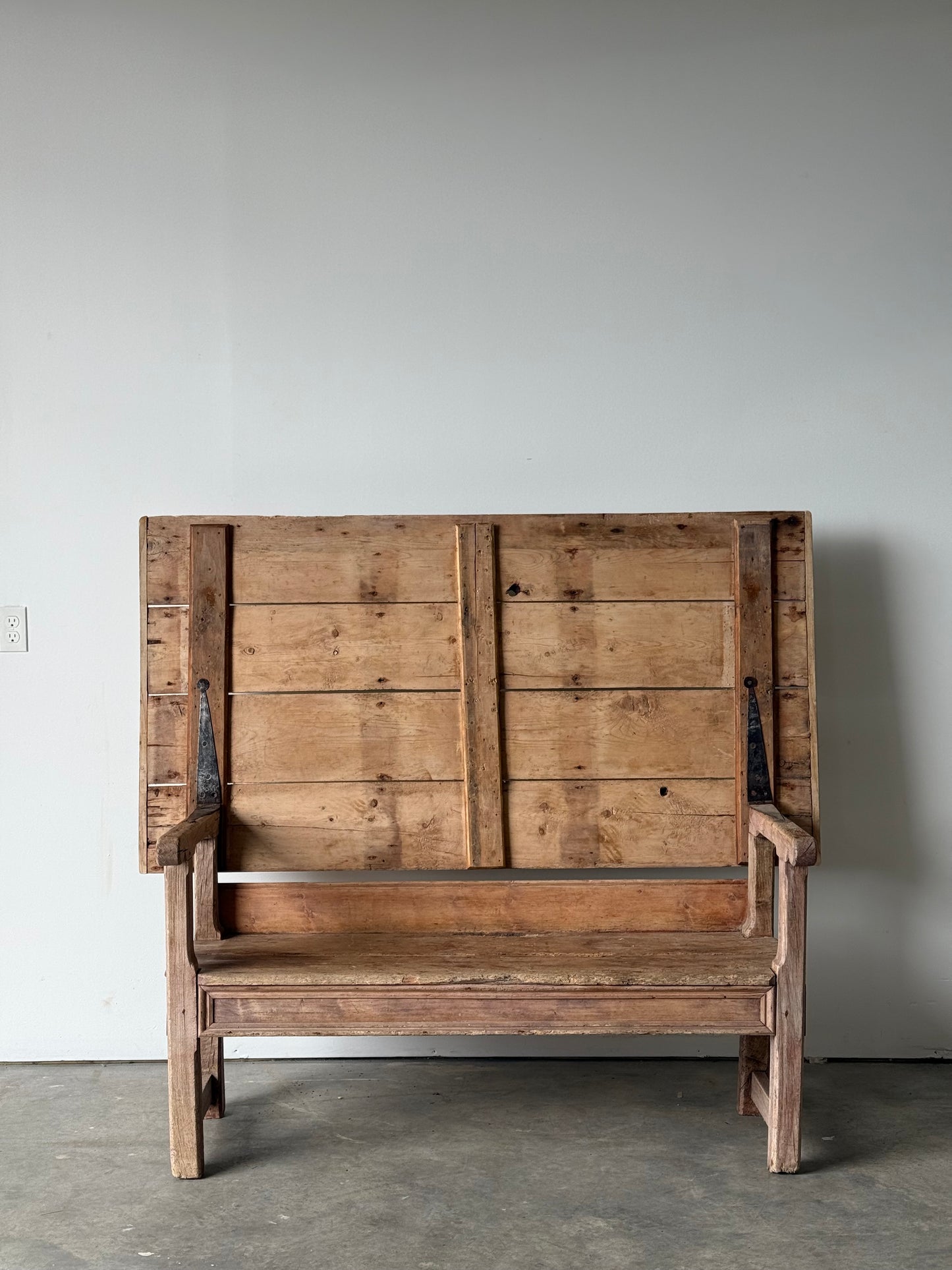 Irish Settle Table