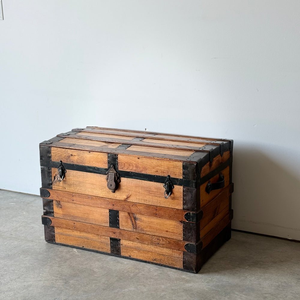 
                  
                    Beautiful Antique Dome Top Trunk
                  
                