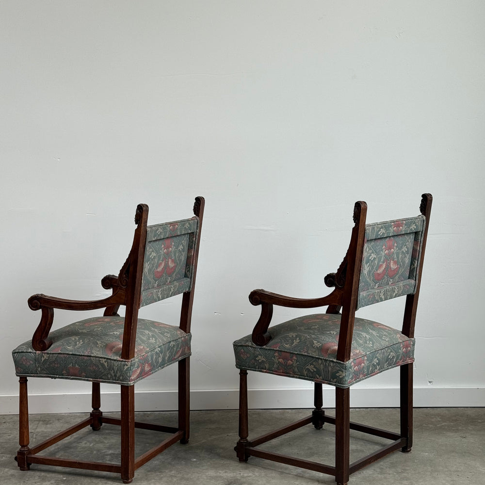 
                  
                    Beautiful Pair of Antique Tudor Style Armchairs. 19th C.
                  
                