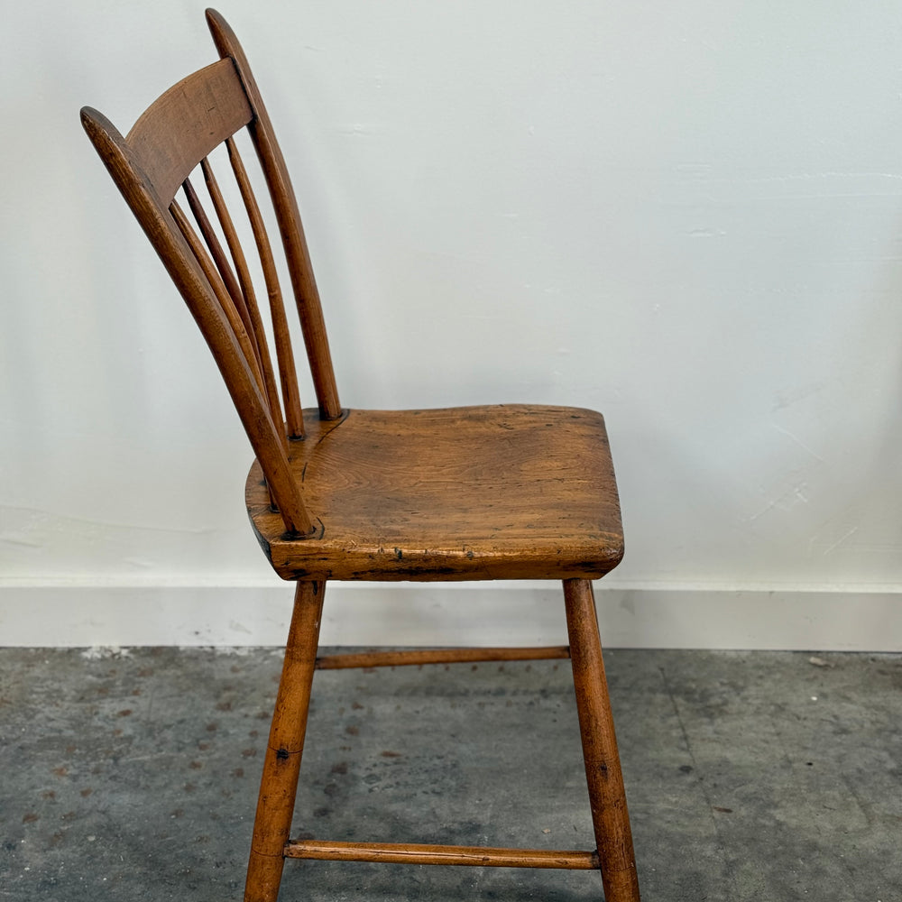 Set Of 6 Vintage Thumb Back Windsor Side Chairs