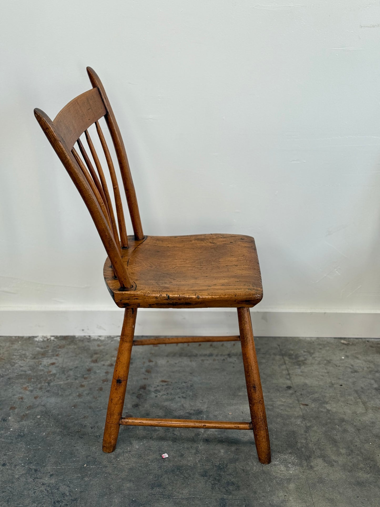 Set Of 6 Vintage Thumb Back Windsor Side Chairs