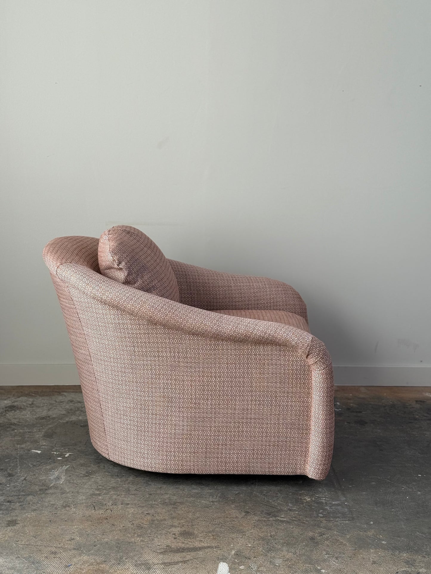 Percy Swivel Chair in Clay