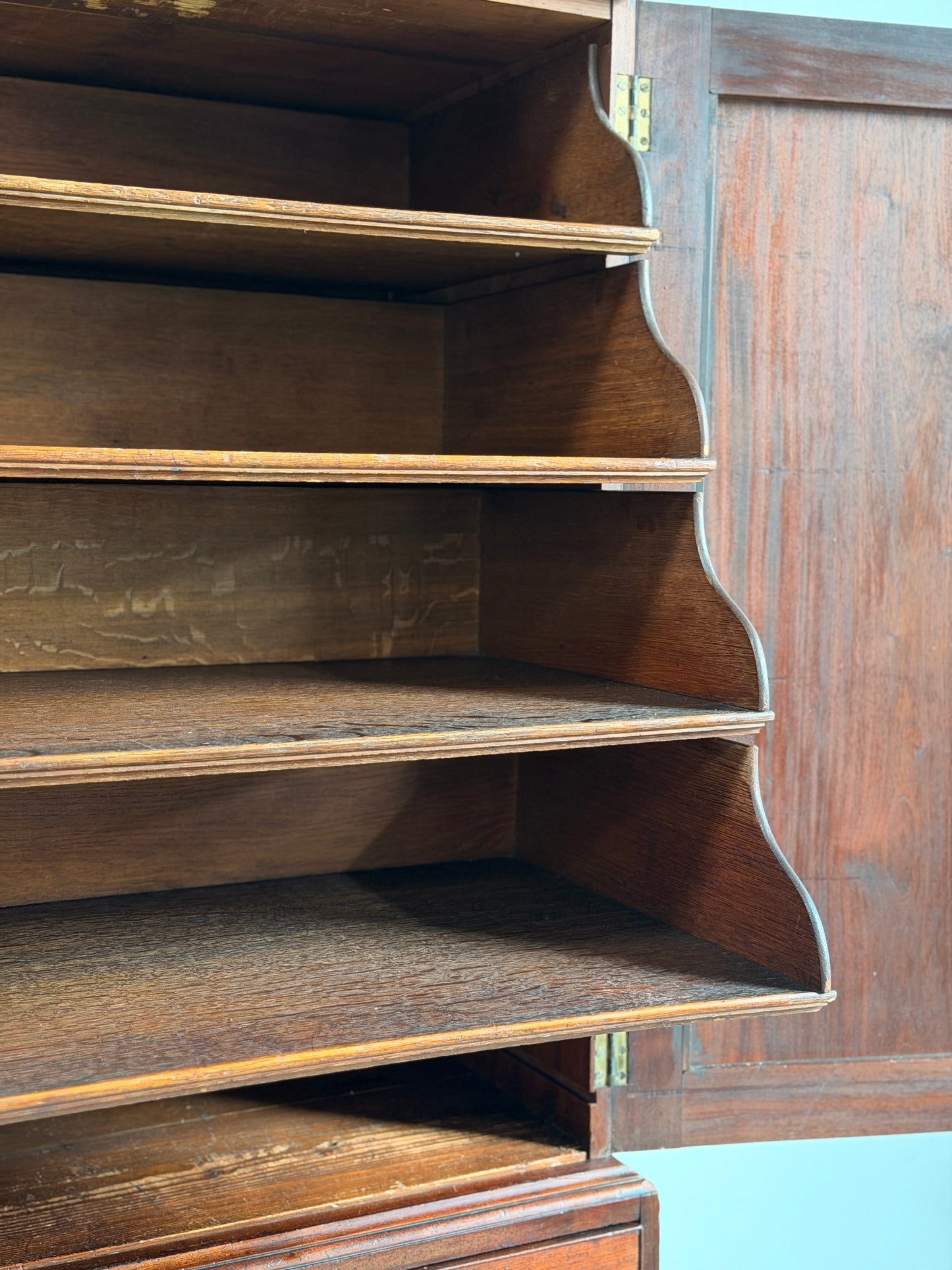 18th C. Georgian Linen Press